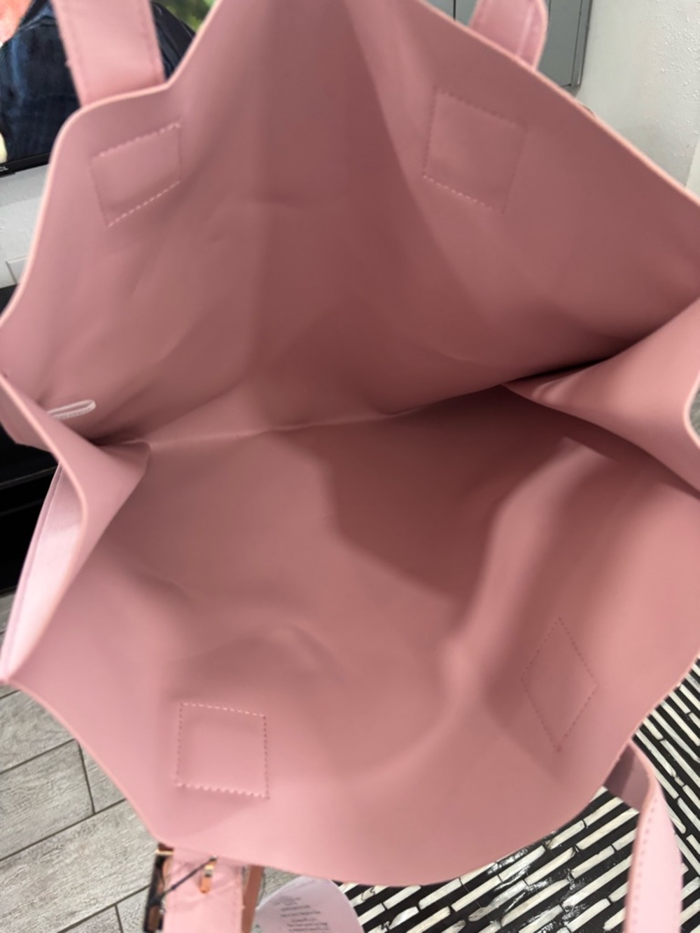 Vince Camuto Perfume Pink Tote Bag - Picture 4 of 6